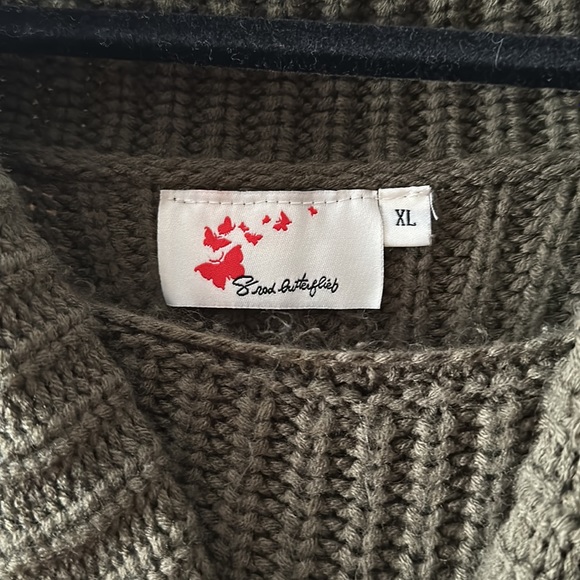 Cropped olive green sweater - Picture 2 of 3